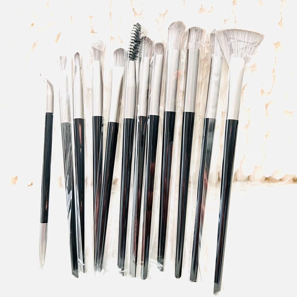 Eyeshadow brushes - Picture 3 of 6